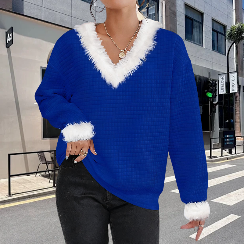 Damski sweter z dekoltem w serek i pluszowym wykończeniem